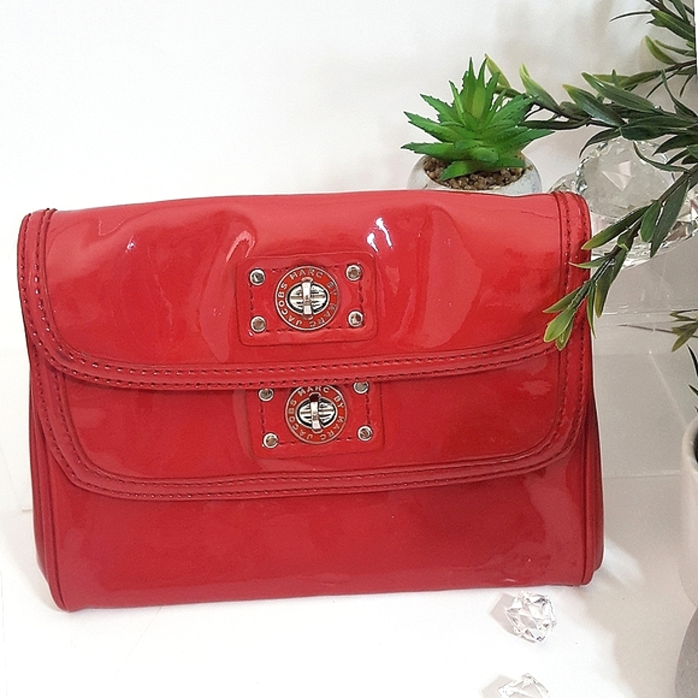 🔻Marc Jacobs|Red Cherry🍒Patent Double Flaps Posh/Clutch/Wristlet